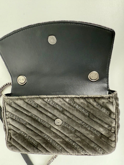 Balenciaga Velvet Logo Matelasse BB Chain Shoulder Bag - Image 2