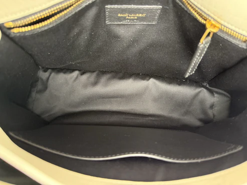 Saint Laurent Niki Medium Leather Shoulder Bag in Crema Soft - Image 7