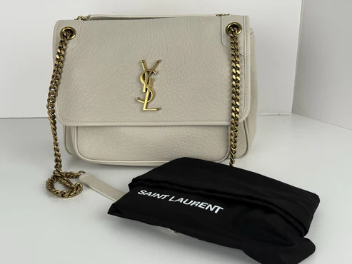 Saint Laurent Niki Medium Leather Shoulder Bag in Crema Soft - Image 6