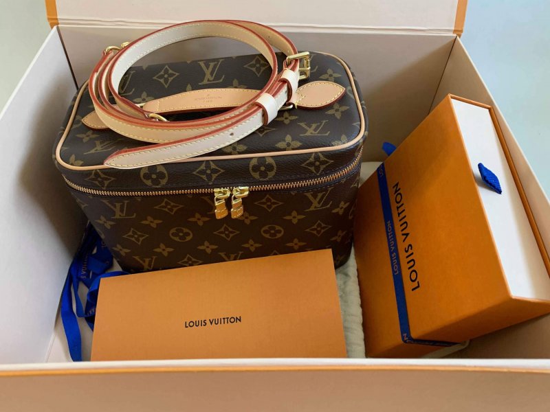 Louis Vuitton Nice BB with strap - Image 8